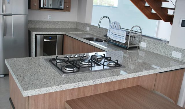 Granito branco: 8 ideias sensacionais para usar na sua casa