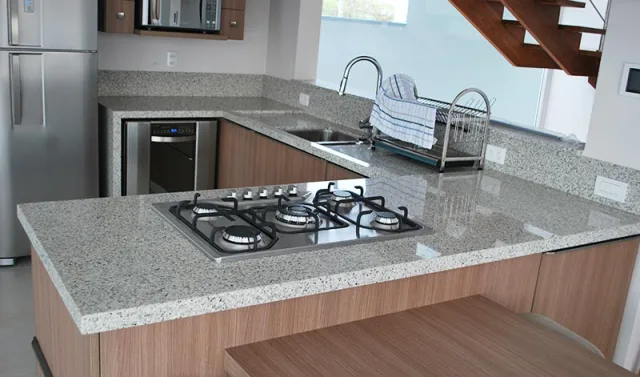 Granito branco: 8 ideias sensacionais para usar na sua casa